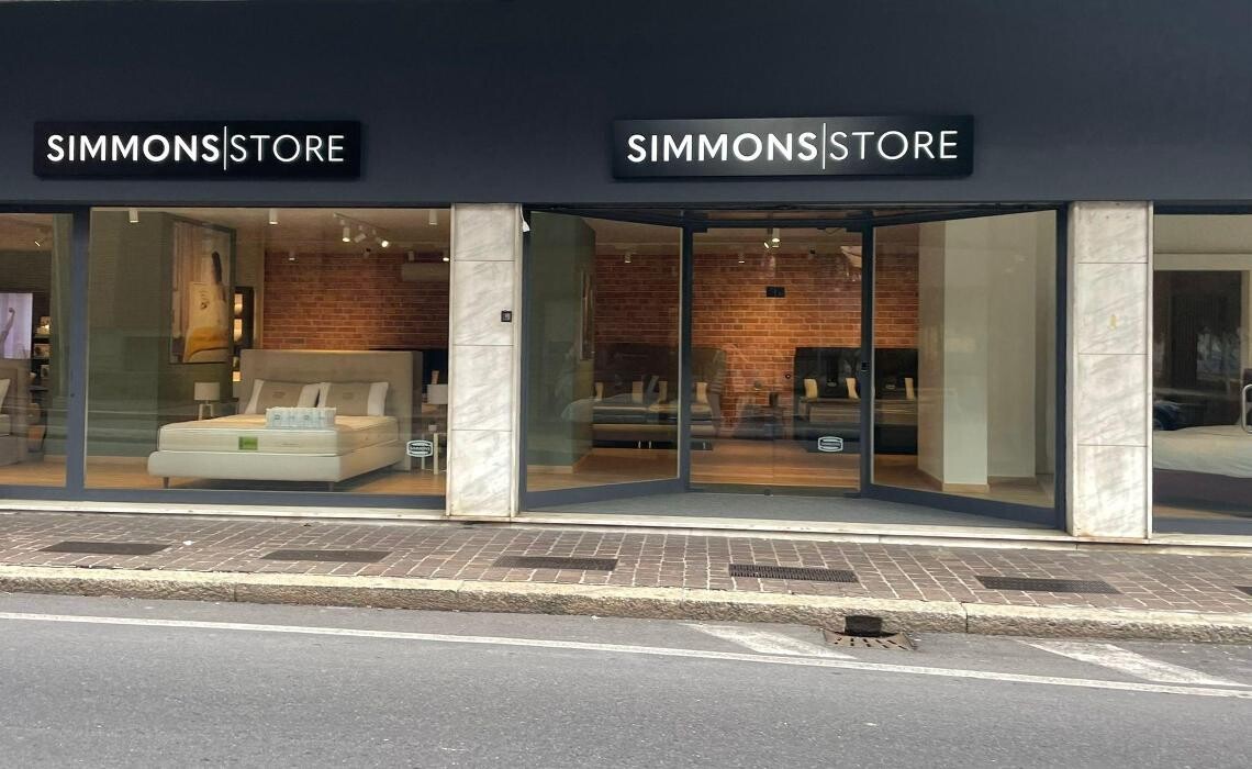 Images Simmons Store Varese