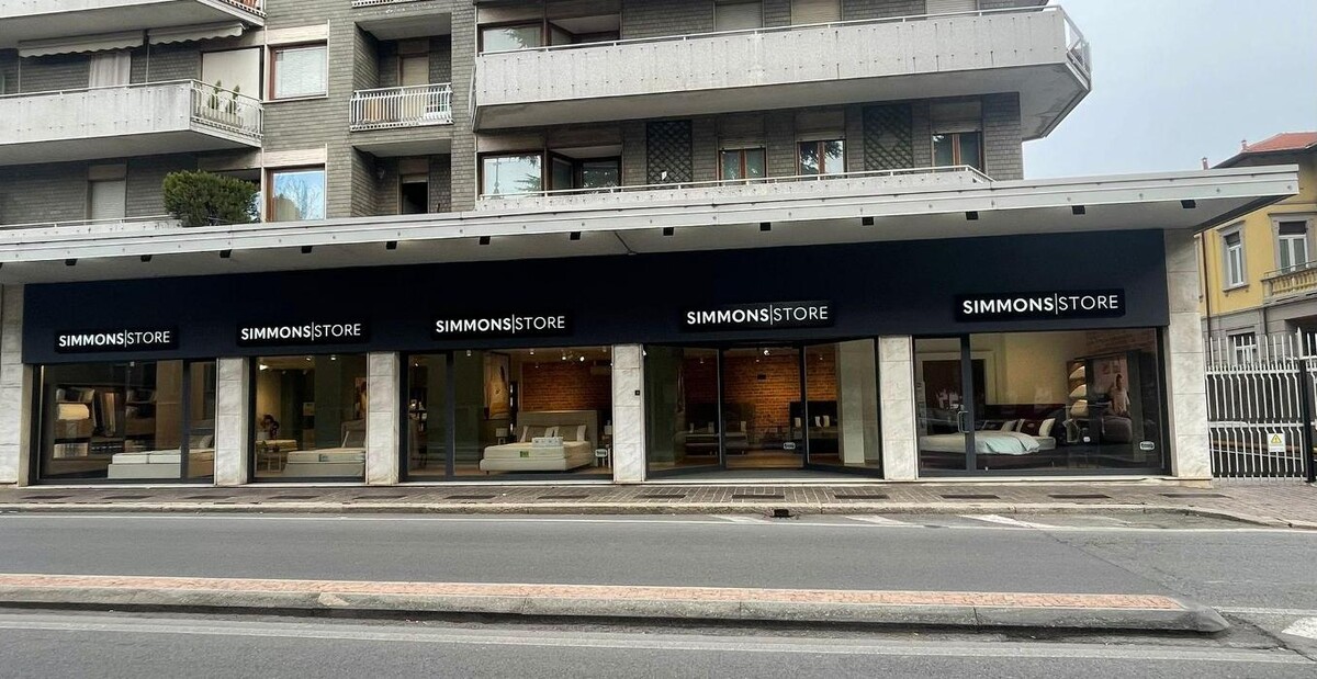 Images Simmons Store Varese