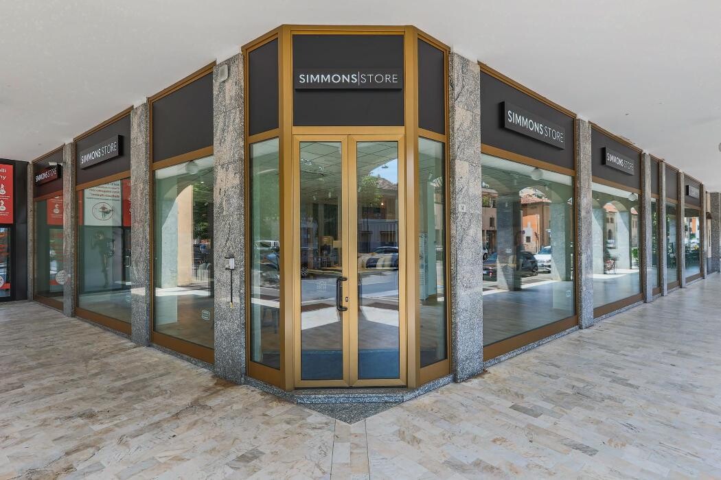Images Simmons Store Busto Arsizio