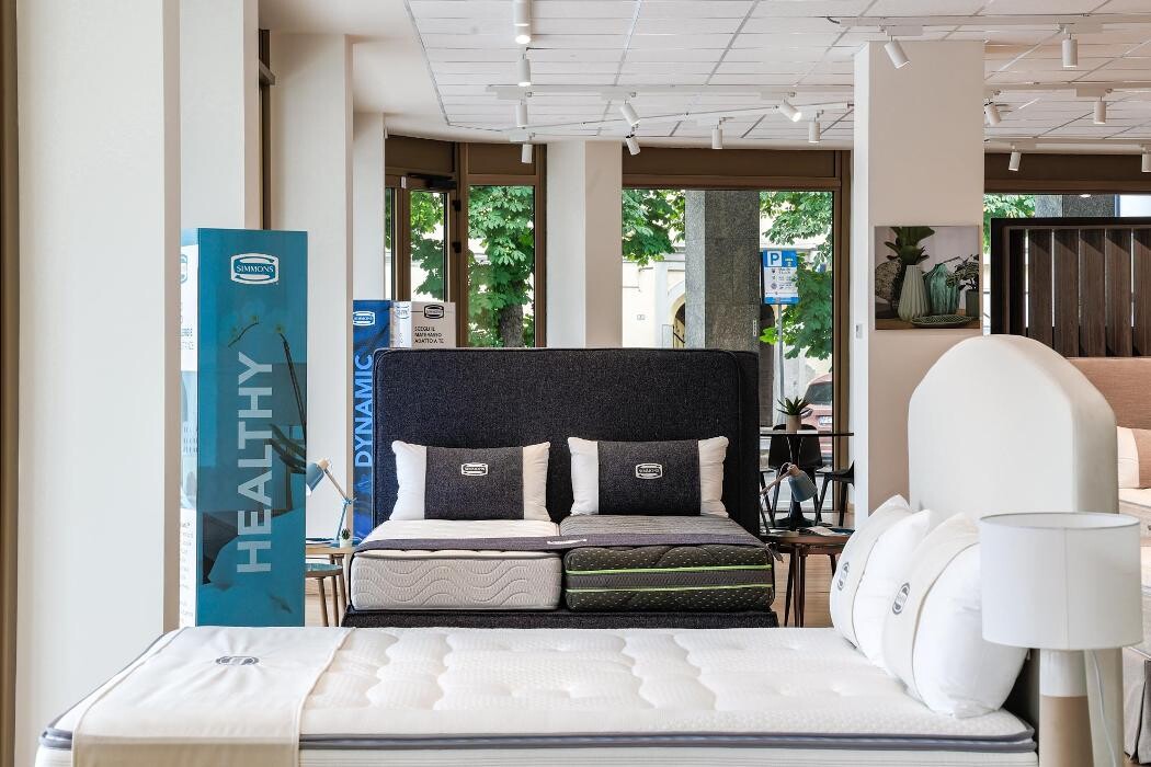 Images Simmons Store Busto Arsizio