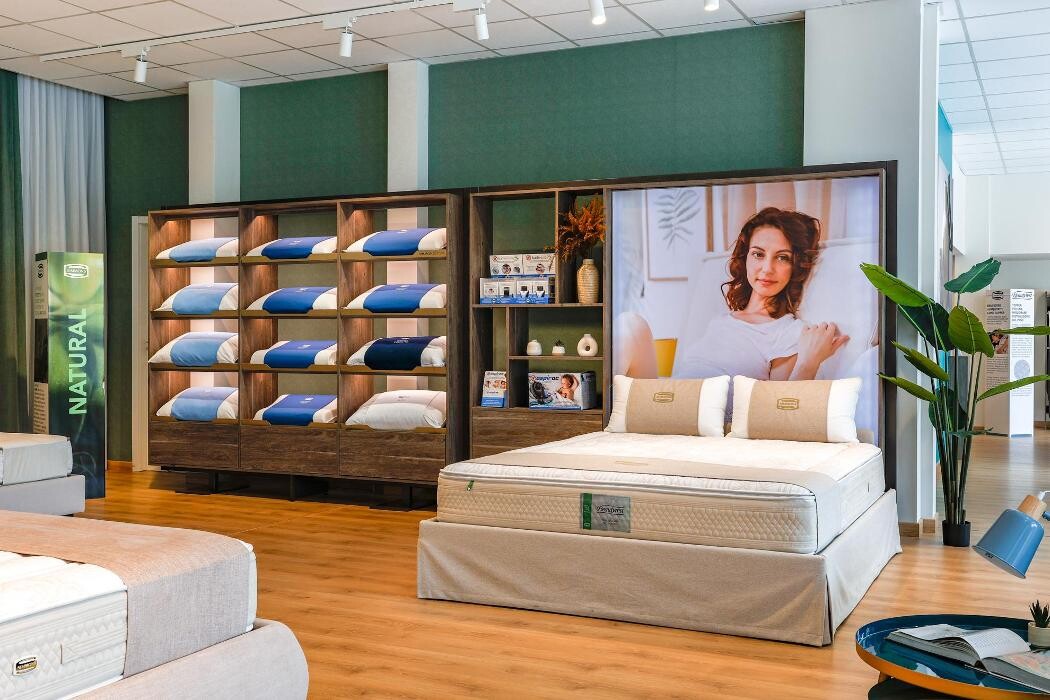 Images Simmons Store Busto Arsizio