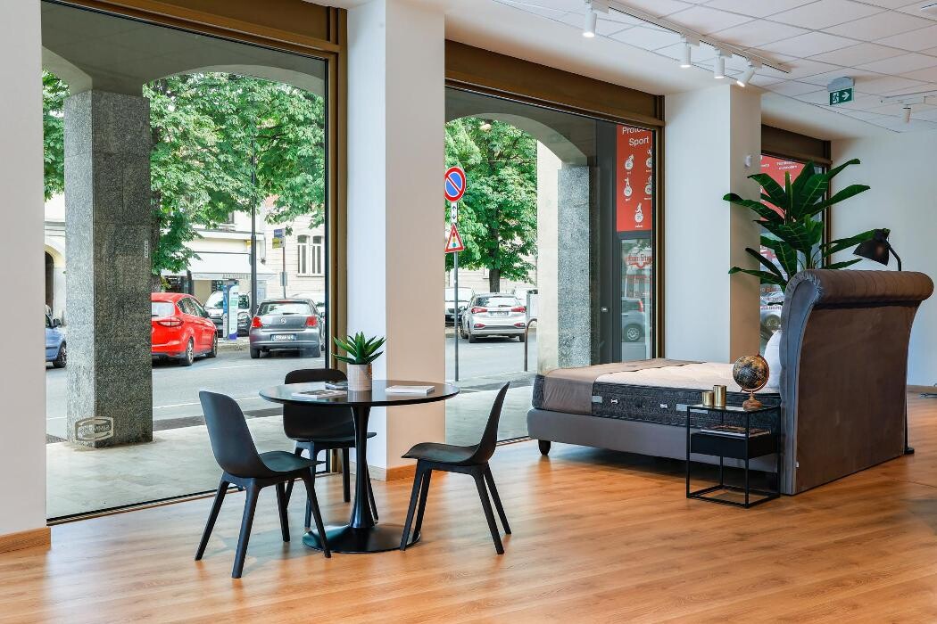 Images Simmons Store Busto Arsizio