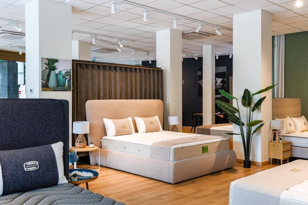 Images Simmons Store Busto Arsizio