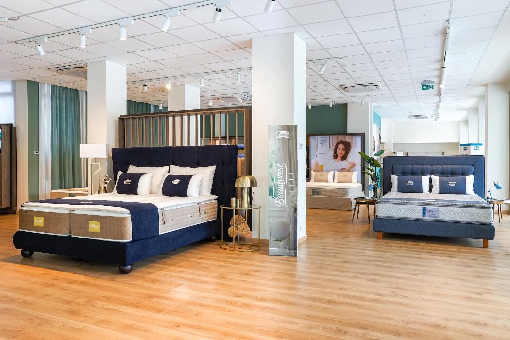 Images Simmons Store Busto Arsizio