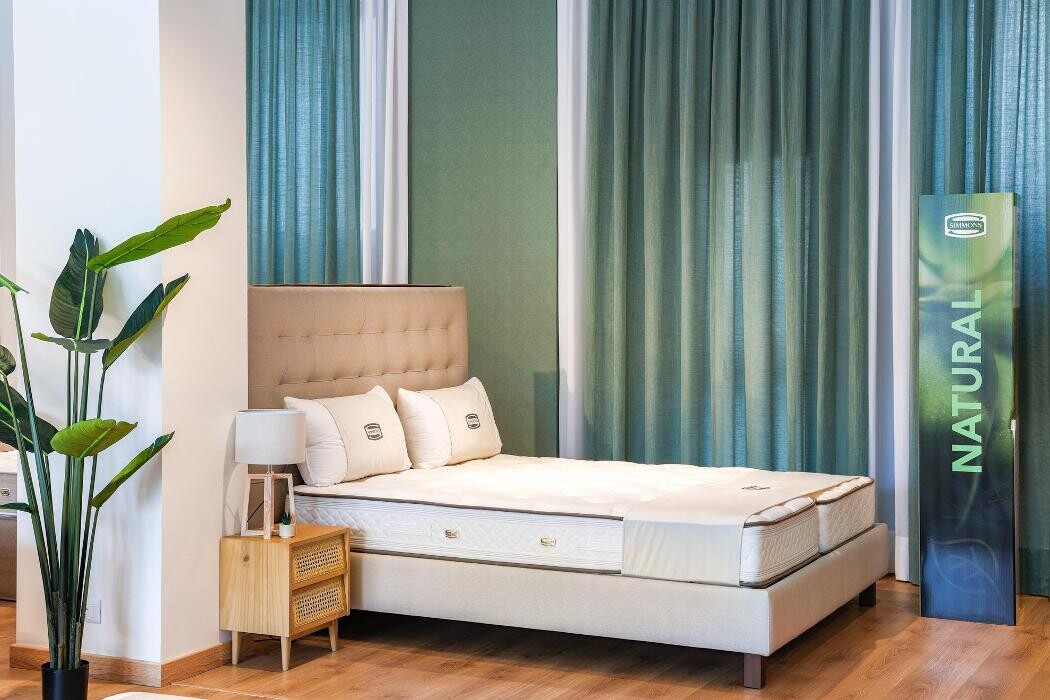 Images Simmons Store Busto Arsizio