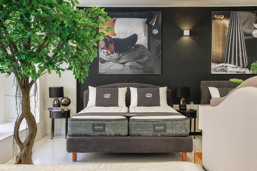 Images Simmons Premium Reseller Roma Tuscolana