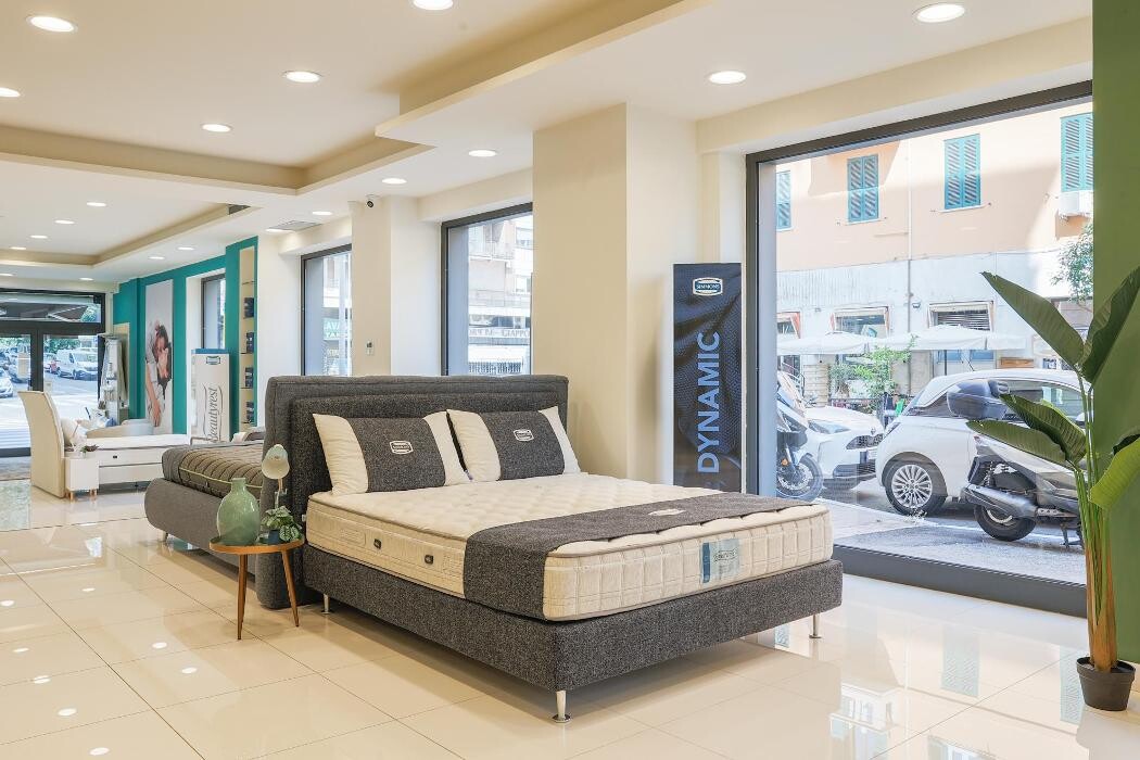 Images Simmons Premium Reseller Roma Tuscolana