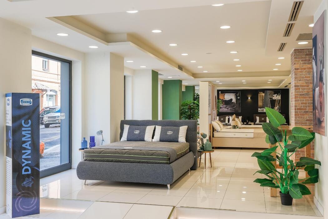 Images Simmons Premium Reseller Roma Tuscolana