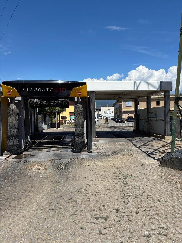 Images Centro Lavaggi Polini Castrol Service