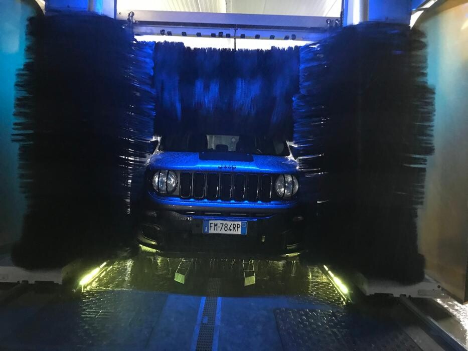 Images Centro Lavaggi Polini Castrol Service