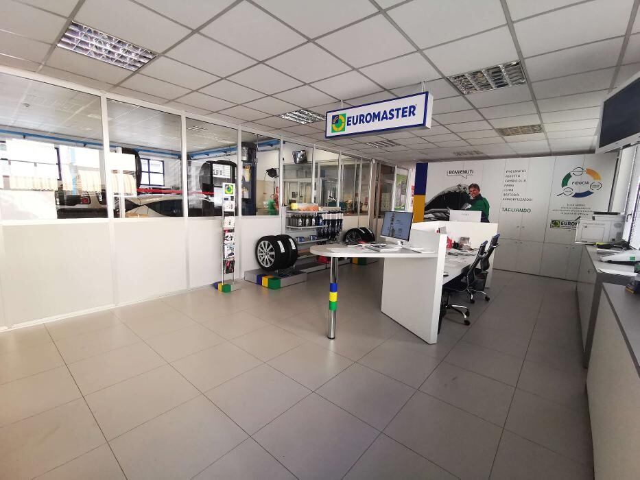 Images Euromaster Elvis Gomme