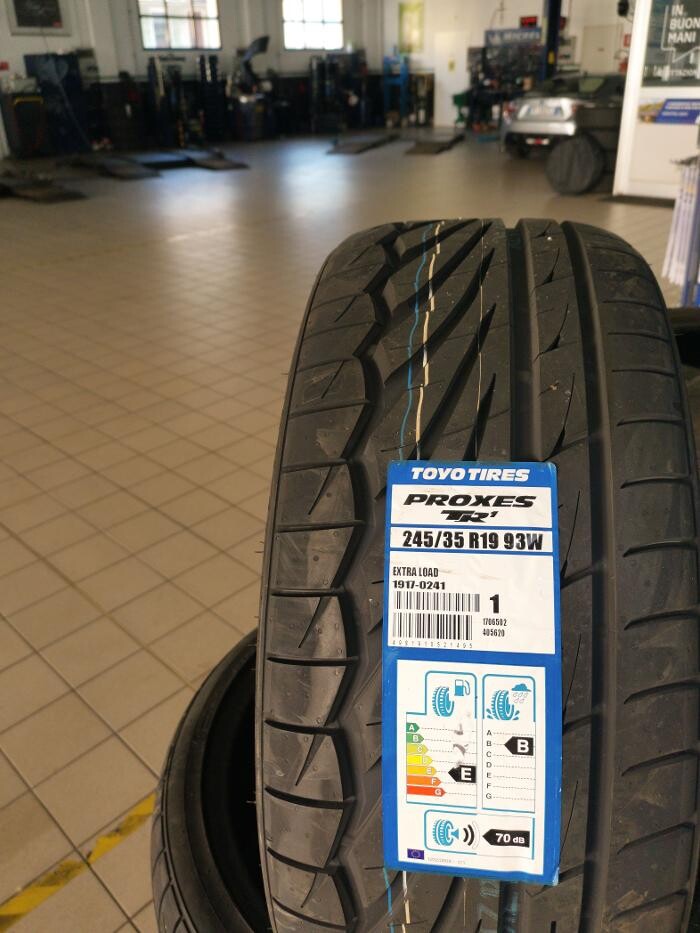 Images Euromaster Elvis Gomme