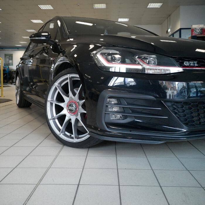 Images Euromaster Elvis Gomme