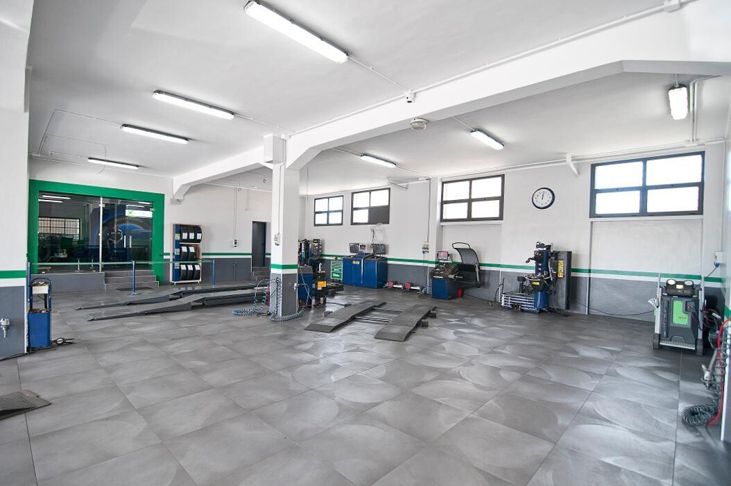 Images Euromaster Pneus Center - Il Gommo