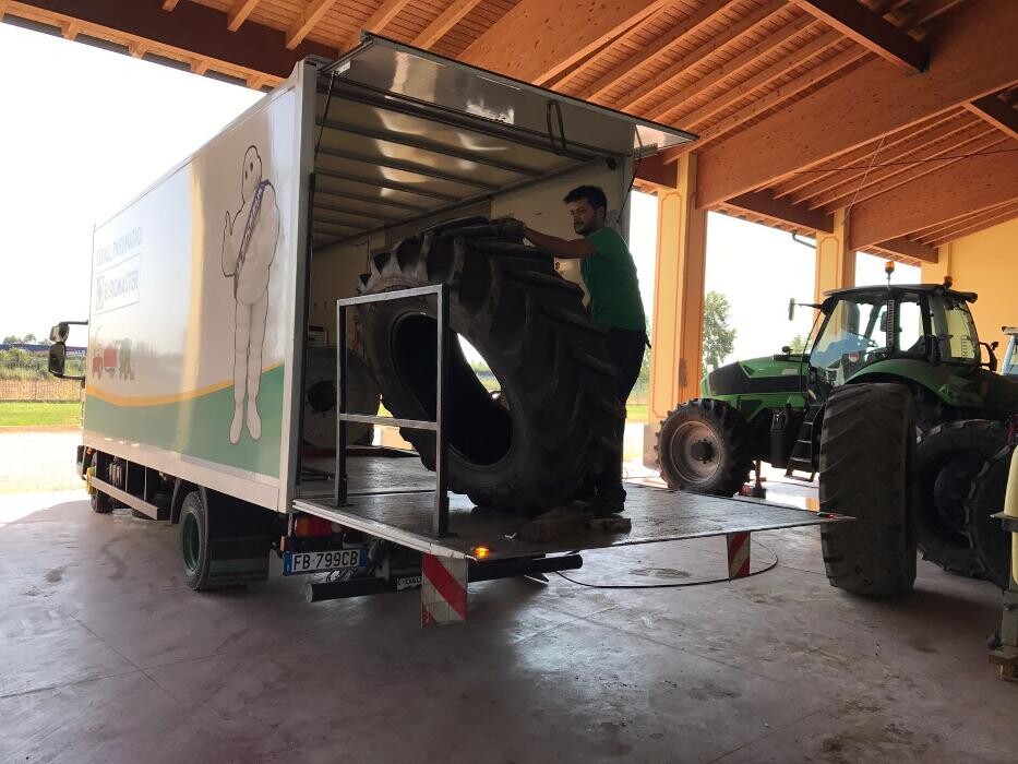 Images Euromaster Sedall Pneumatici