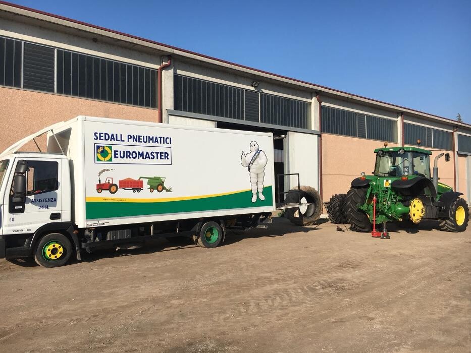 Images Euromaster Sedall Pneumatici