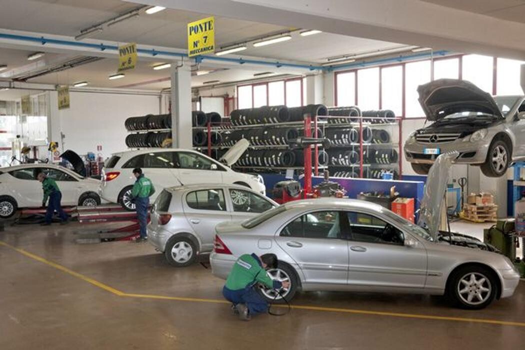 Images Euromaster Sedall Pneumatici
