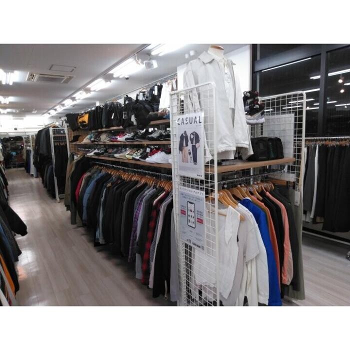 Images セカンドストリート東香里店