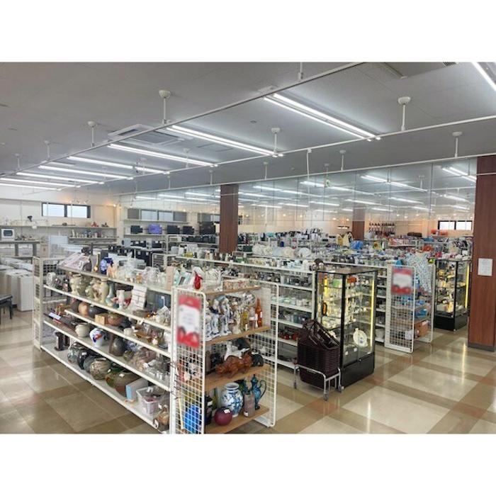 Images セカンドストリート坂之上店