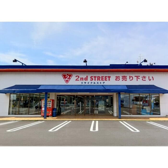 Images セカンドストリート三条店