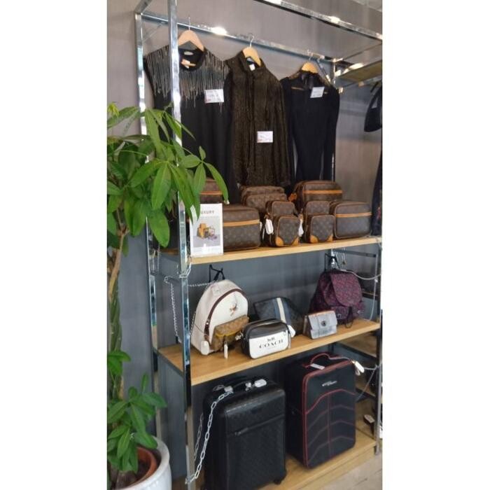 Images セカンドストリート四条河原町店