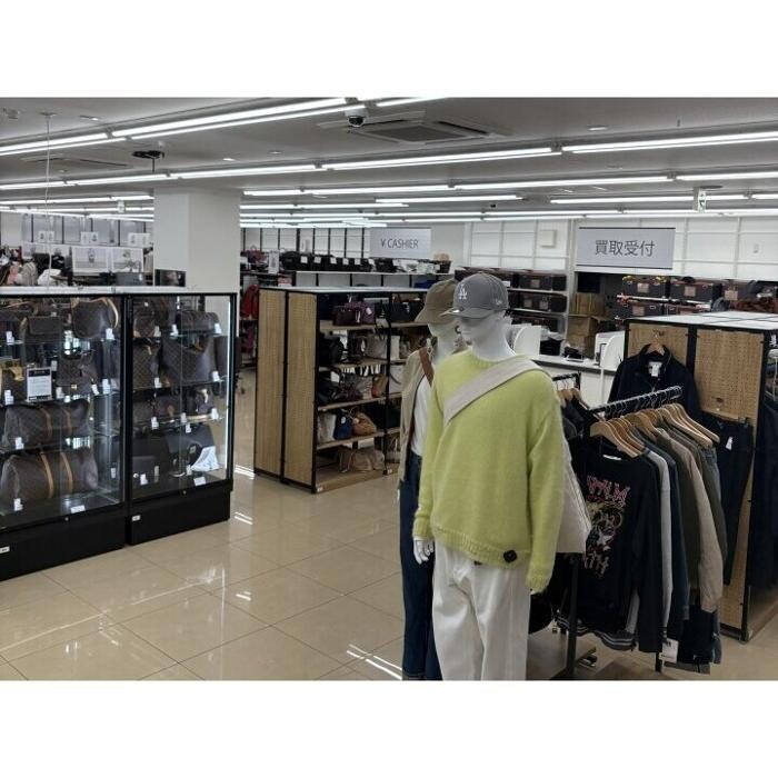 Images セカンドストリート横浜戸塚店