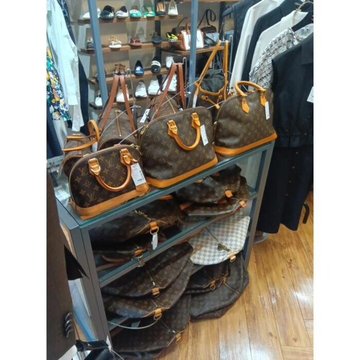 Images セカンドストリート三条河原町通店