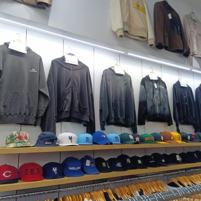 Images セカンドストリートアメリカ村店