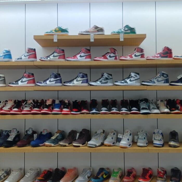 Images セカンドストリートアメリカ村店