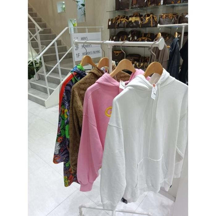 Images セカンドストリート大須万松寺通ブランド専門店