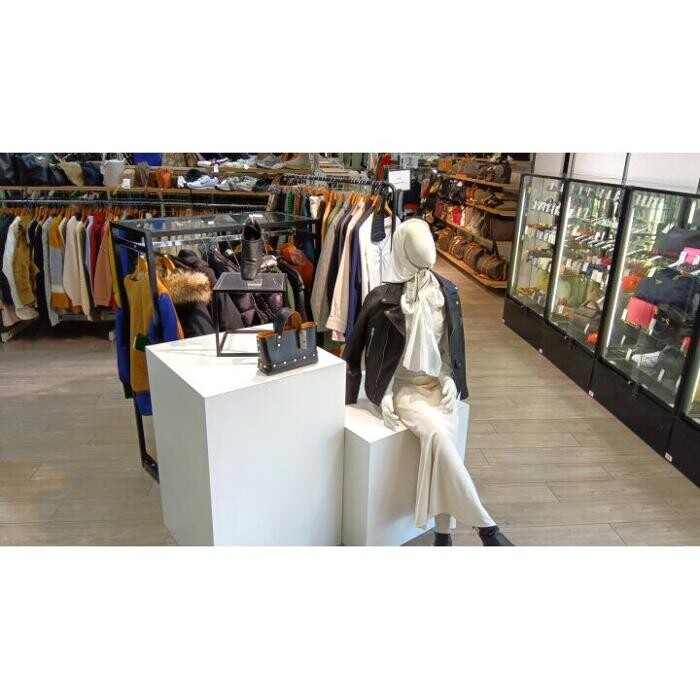 Images セカンドストリート松崎店