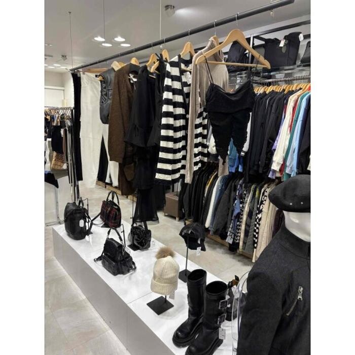 Images セカンドストリート新宿2号店