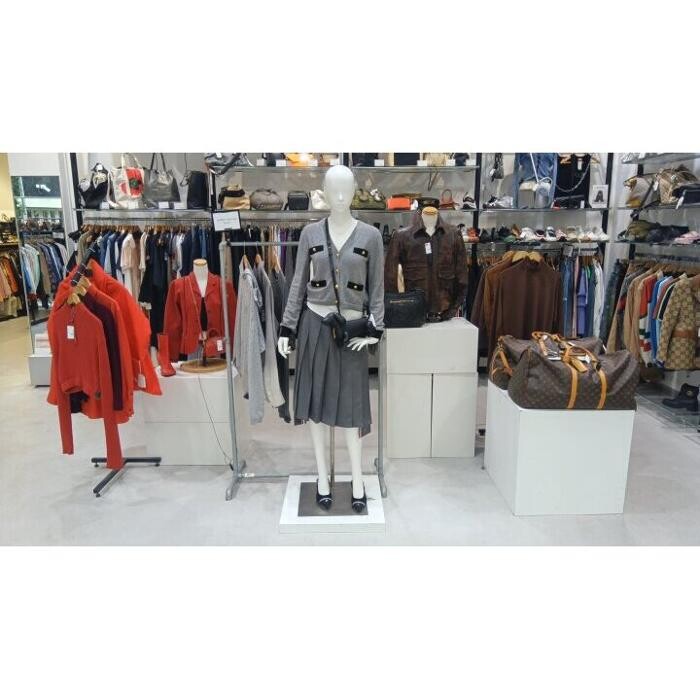 Images セカンドストリート梅田店