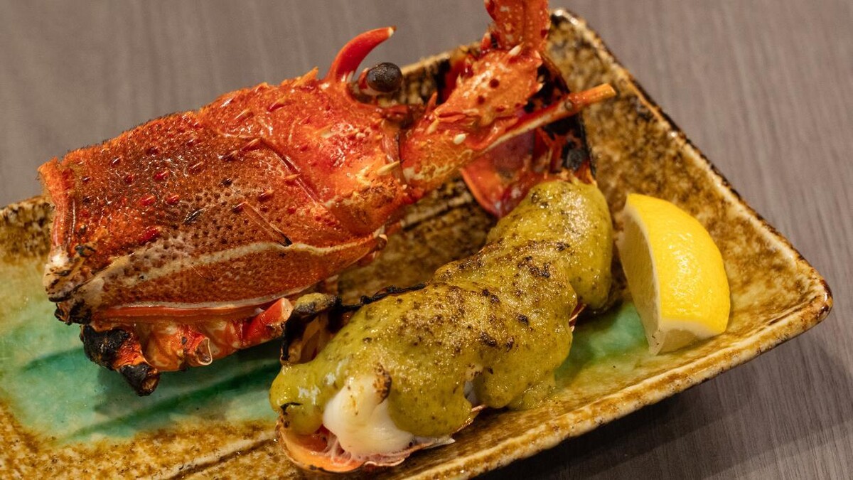 Images 鍋・海鮮居酒屋 伊勢海老たくと 大阪 本町店