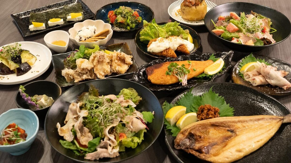 Images 鍋・海鮮居酒屋 伊勢海老たくと 大阪 本町店