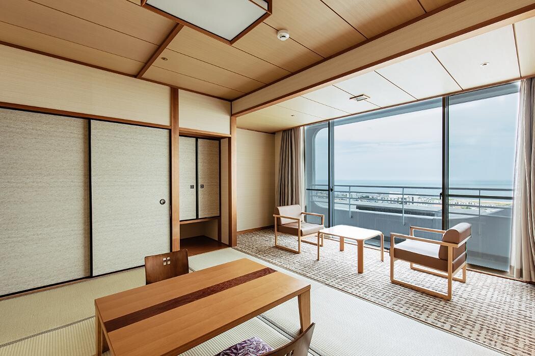 Images 亀の井ホテル 淡路島