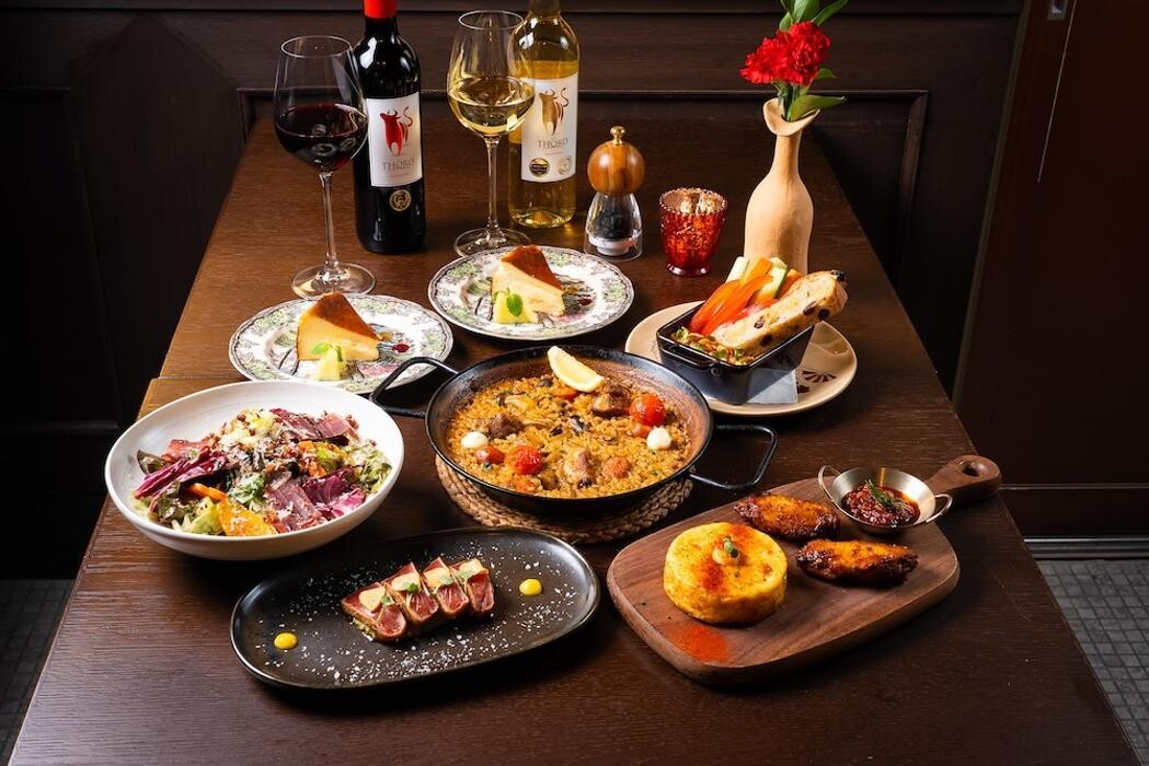Images BROWNSTONE Tapas Bar GINZA
