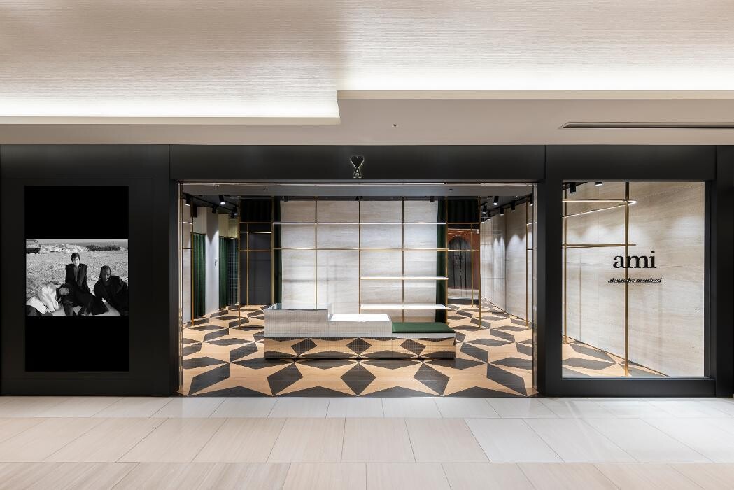 Images AMI Paris - Tokyo Ginza Six