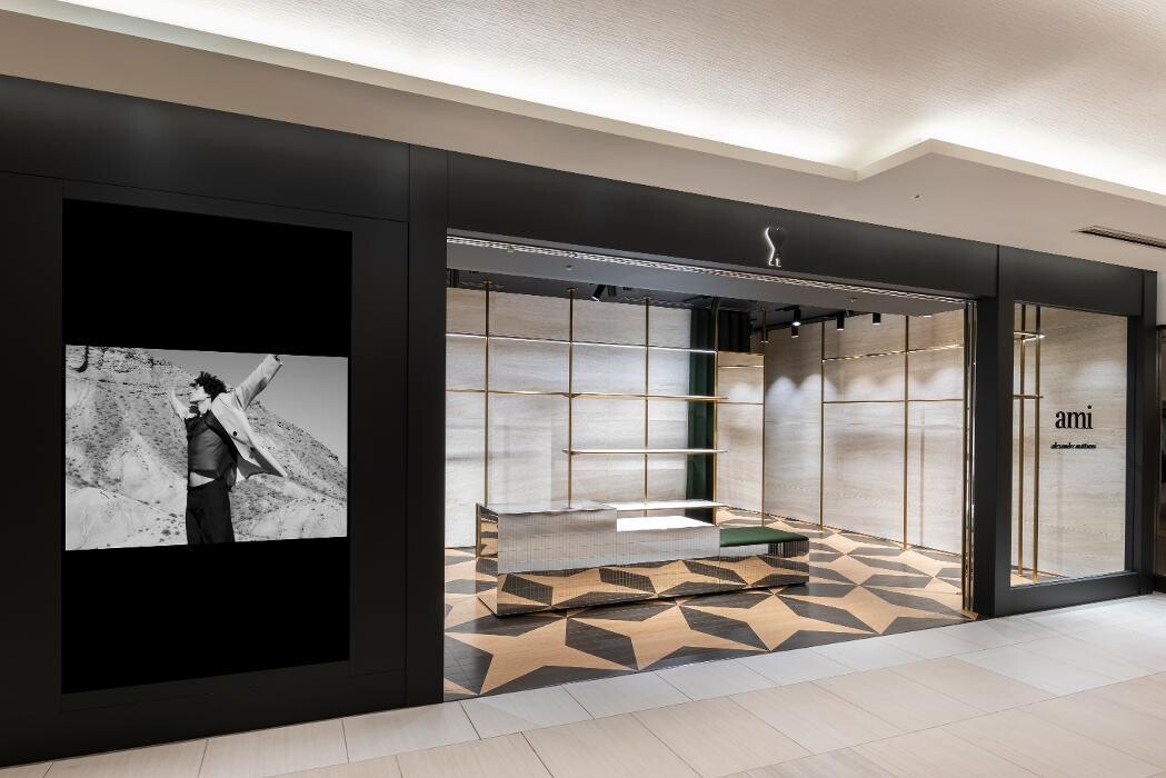 Images AMI Paris - Tokyo Ginza Six