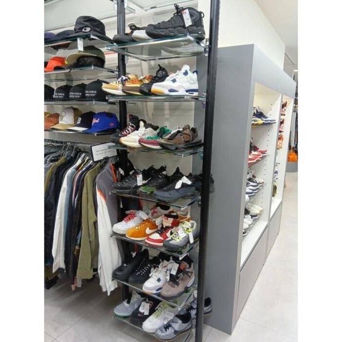 Images セカンドストリートスペイン坂店