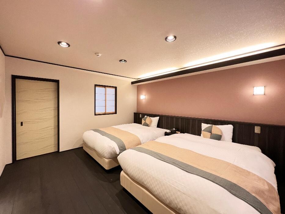 Images 鈴 万里小路