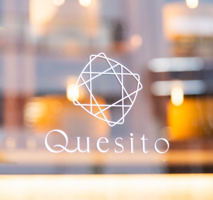 チーズ専門店Quesito (ケスィート) Logo
