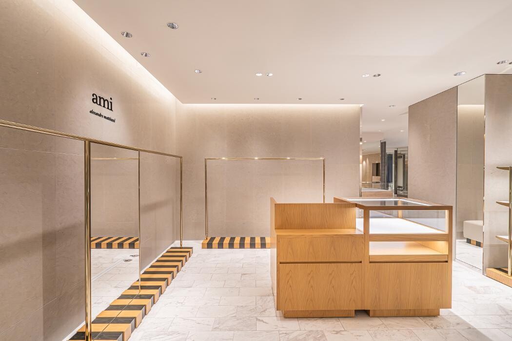 Images AMI Paris - Shinjuku Isetan Women