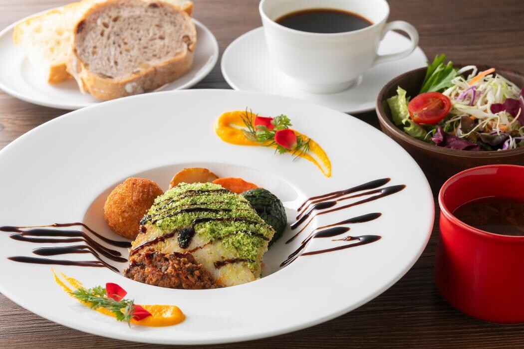 Images SARAS CAFE & BRASSERIE