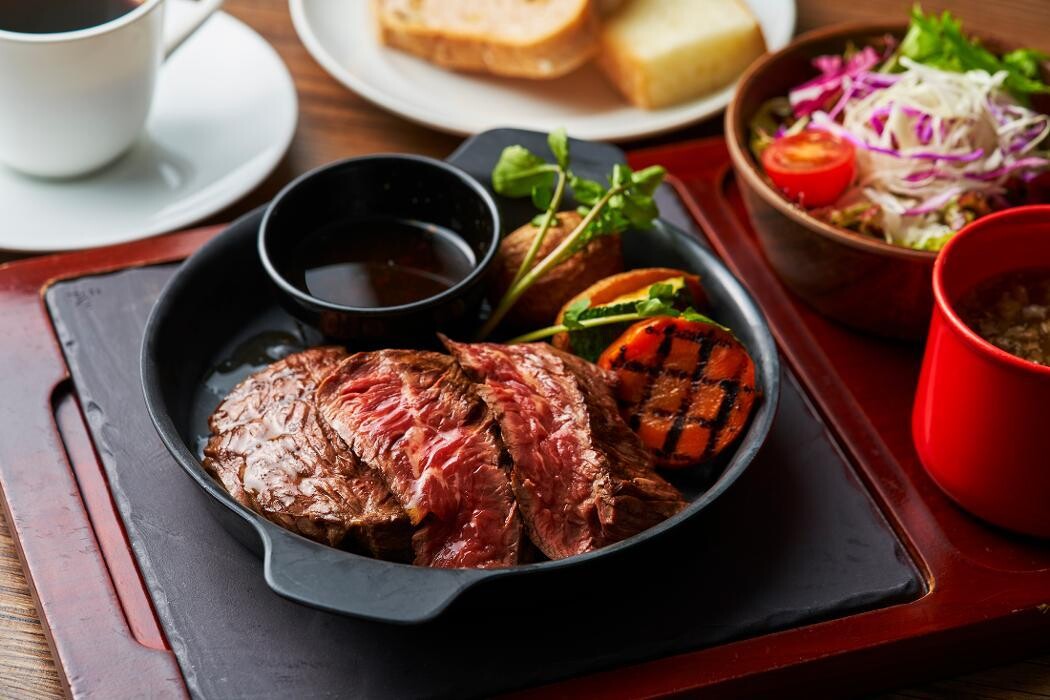 Images SARAS CAFE & BRASSERIE