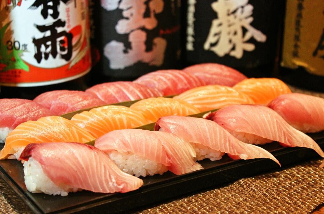 Images 海鮮居酒屋 まんげつ 五反田店 すしと刺身
