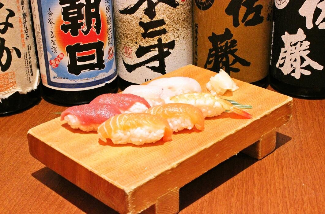 Images 海鮮居酒屋 まんげつ 五反田店 すしと刺身