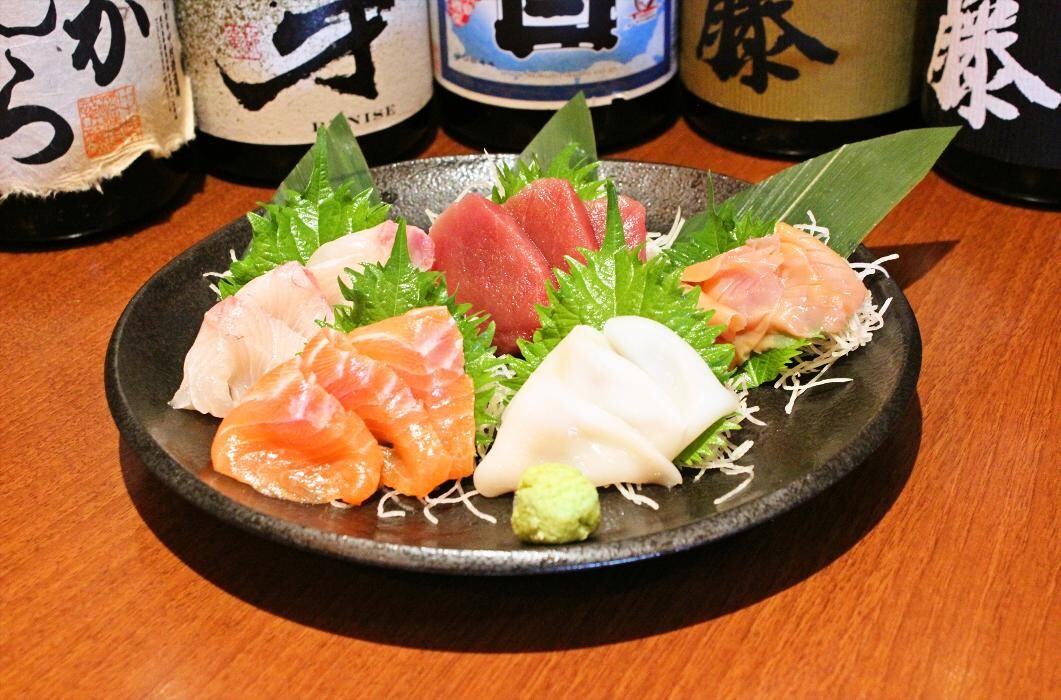 Images 海鮮居酒屋 まんげつ 五反田店 すしと刺身