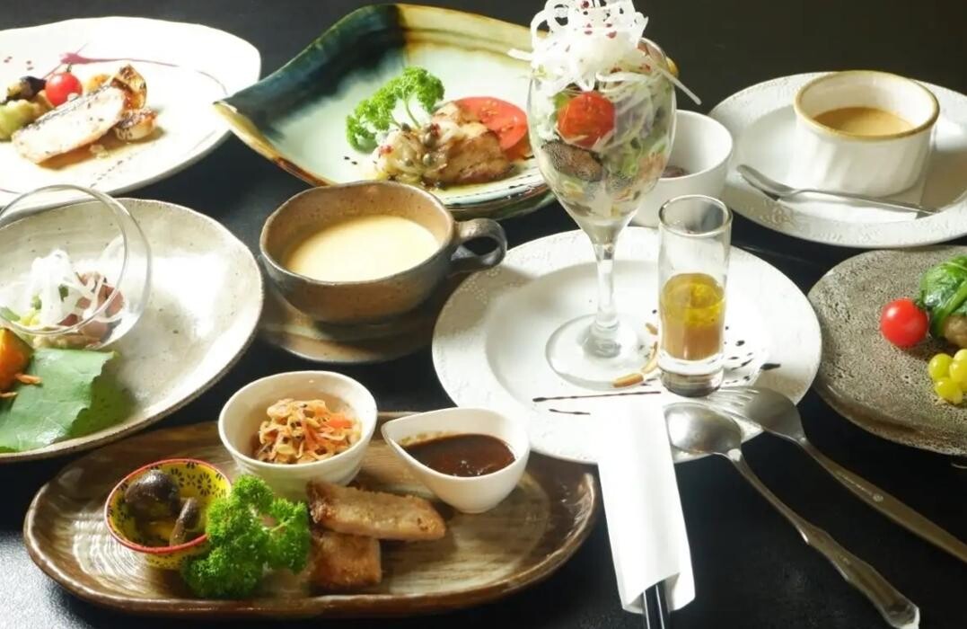 Images 懐石小鉢定食・松代象山店 しんこきゅう（心幸食）