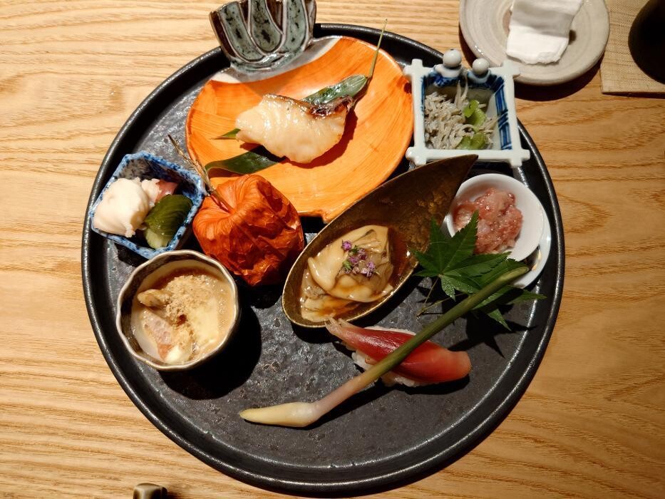 Images 田町鮨 惠万